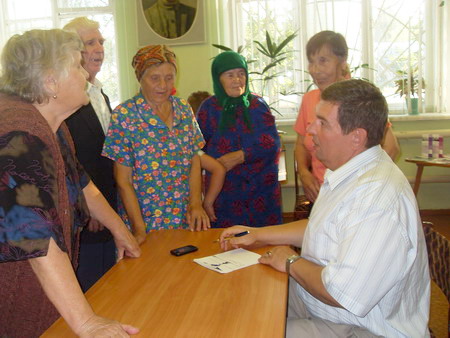 Депутат Собрания депутатов города Шумерли помог в решении проблемных вопросов своих избирателей